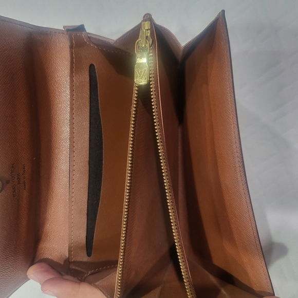 Louis Vuitton Brown Monogram Sarah Wallet - Picture 7 of 14